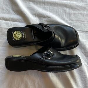 Earth Spirit Gelron 2000 Leather Slip on Mule Clogs Black Womens 7.5